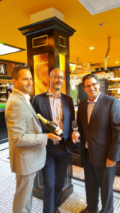  Didier Mariotti,avec Charles Salvas et Philippe Gougeon,de l'agence Corby (Pernod-Ricard)